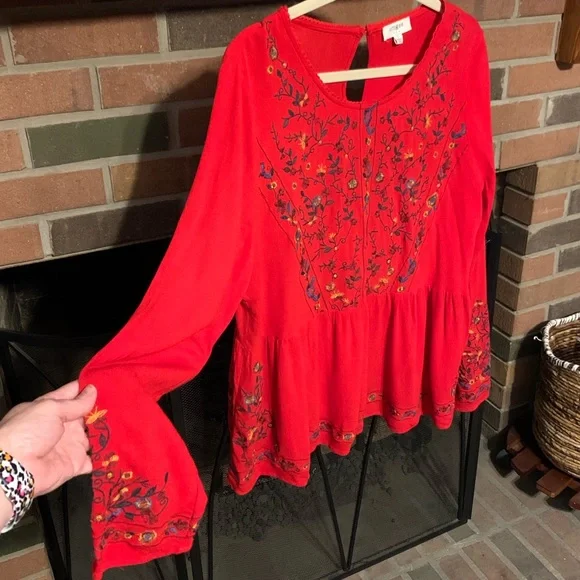 SOLD** Sz L Boho red embroidered floral details bell sleeve top. - Picture 1 of 10
